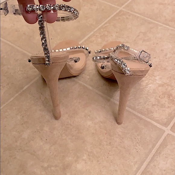 Heels - Picture 2 of 3